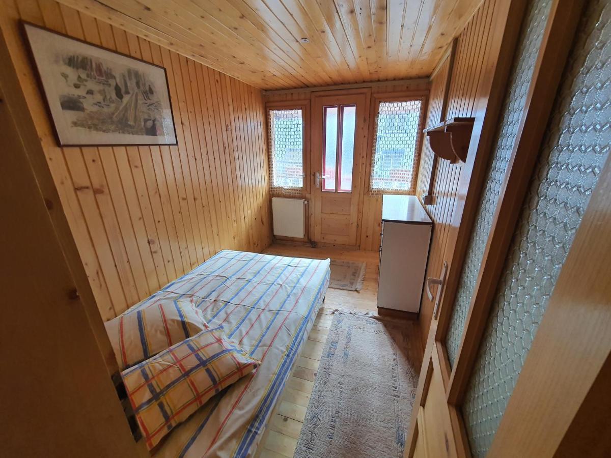 Ronda: Spacious Retreat For Remote Work And Relaxation Holiday home